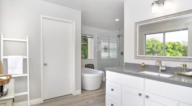 Elevate Your Home’s Aesthetic and Functionality with Bathroom Remodeling Service